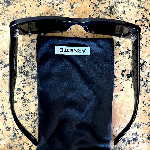 Arnette Shades - Picture 3 of 4